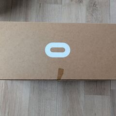 Oculus Quest 2 ヘッドセットとコントローラーの画像