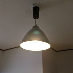 おしゃれなペンダントライト 2個セット - Stylish Minimalist Pendant Light (Set of 2)の画像