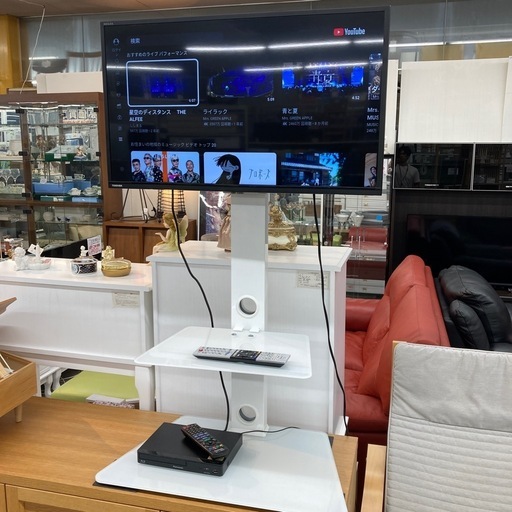 ⭐︎3ヶ月保証⭐︎TOSHIBA 32型液晶テレビ　2020年製　TVスタンド欠品　※脚欠品