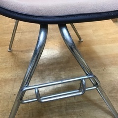 【トレファク神戸新長田店 買取/販売】取りに来られる方限定！Herman Millerのシェルチェアです。 の画像