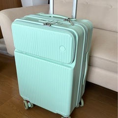 スーツケース　ピーチ持ち込みできました  の画像