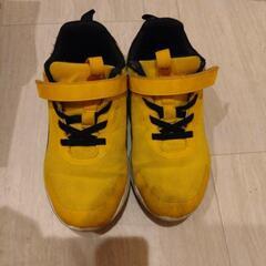 PUMA　キッズスニーカー　イエローの画像