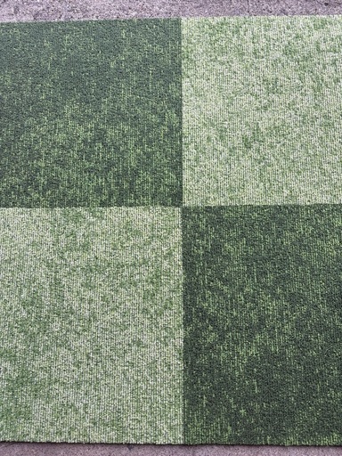 土日限定　サンゲツ　　タイルカーペット　値引き　相談に乗ります