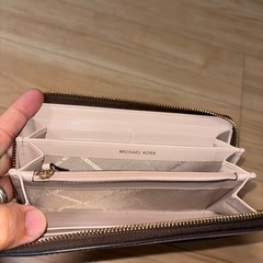マイケルコース長財布の画像