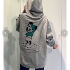 GYDA ミッキーマウス パーカーMickey MouseBackプリントの画像