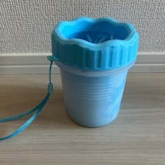 【ほぼ未使用】ペット用トイレと足洗いカップの画像