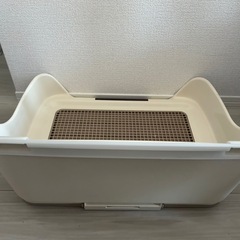 【ほぼ未使用】ペット用トイレと足洗いカップの画像