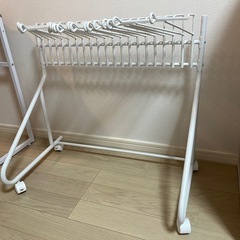 スラックスハンガーの画像