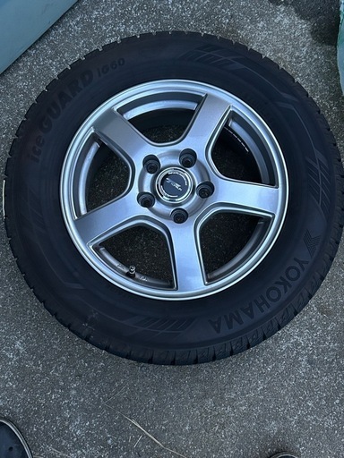 バリ溝ホイール付きヨコハマタイヤ4本セット！15インチ！使用頻度少ない‼️スタッドレス