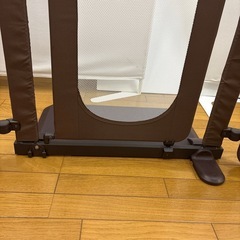 激安　美品
日本育児　nihonikuji おくトビラS ベビーゲート ブラウン 日本育児清掃済み中古品の画像