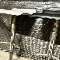 早い方と　1つの値段　カウンターチェアの画像