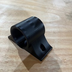 トレーラー　カプラーホルダーの画像