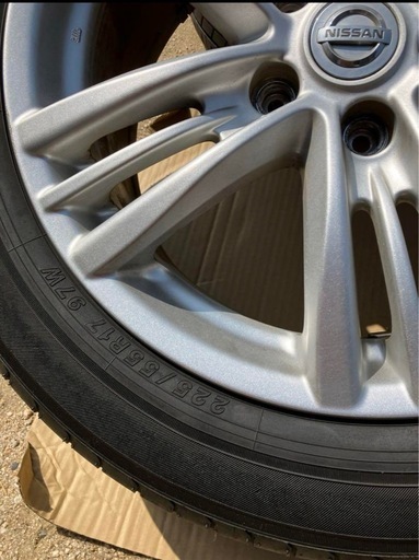 日産純正ホイールタイヤ4点セットスカイライン
