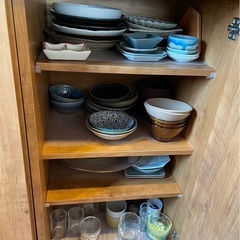 元値93,000円　ロウヤLOWYA 食器棚の画像
