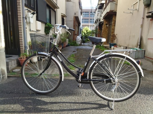2ヶ月使用のみ！自転車（ライト・カゴ・ベル付き）