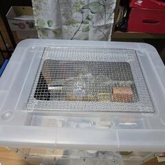 ハムスター用ケージと用品のセットの画像