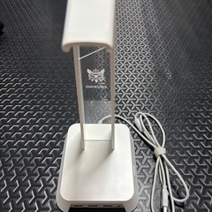 光るRBGヘッドホンスタンド　白の画像