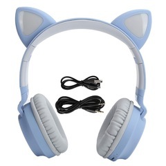 猫耳ヘッドフォン 光る　ブルー Bluetooth の画像