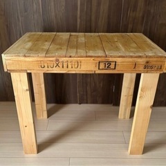 パレット　無垢　木製テーブルの画像