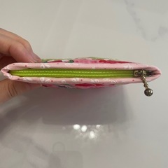 新品　レトロ　布製　ミニポーチ　うさぎ　苺　お花　ハンドメイドの画像