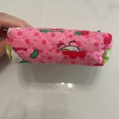 新品　レトロ　布製　ミニポーチ　うさぎ　苺　お花　ハンドメイドの画像