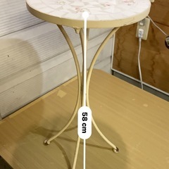 北欧レトロ リフレクトタイルテーブル ラウンドテーブル モザイクタイル アイアンの画像