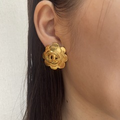 シャネル CHANEL 96P イヤリング 片耳 クリップ式 カメリア ココマーク ゴールド 直径3cm フランス製 ヴィンテージの画像