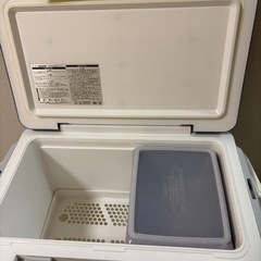 クーラーボックス　ダイワの画像