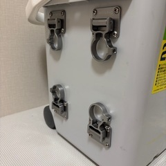 クーラーボックス　ダイワの画像