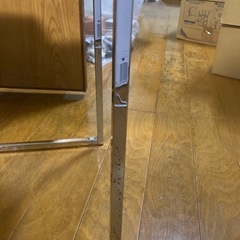 ガラステーブルの画像