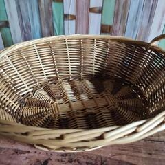 楕円　取っ手付き　編み込みかご　の画像