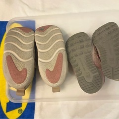 ナイキ　ニューバランス  ピンク　スニーカーの画像