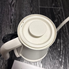 【BALMUDA】The POT 電気ケトル ホワイトの画像