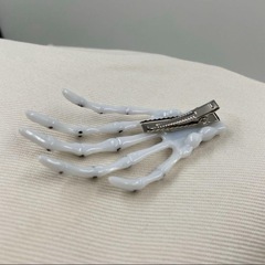 《未使用》ハロウィン ヘアクリップ 10個 ガイコツ スケルトン 手 ドクロの画像
