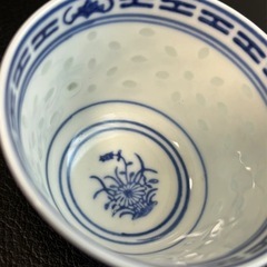 本場中国隠し模様浮き出る茶器の画像