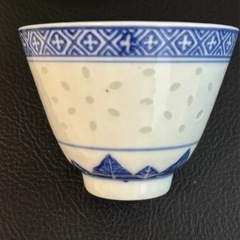 本場中国隠し模様浮き出る茶器の画像
