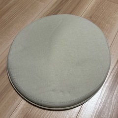 クッションとサンダルスリッパセットの画像
