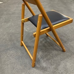 木製椅子　折り畳み式の画像