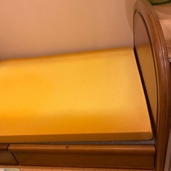 ダブルベッドの画像