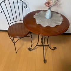 アンティーク調　猫脚　カフェテーブルチェアセットの画像