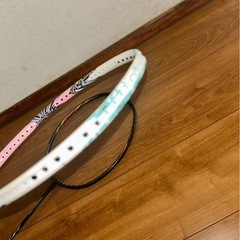 バドミントンラケットの画像