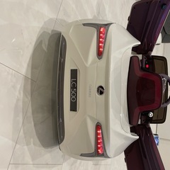 子供用自動車レクサス　の画像