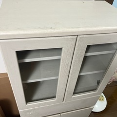 食器棚の画像