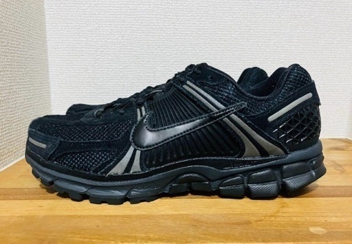 【超美品】ナイキ ズーム ボメロ 5 ブラック×アンスラサイト