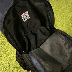 VISION STREET WEARのリュックの画像