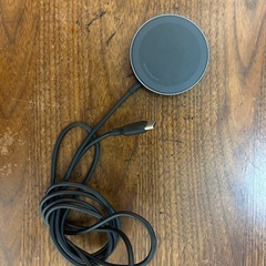 スマートフォンマグネット式充電器の画像