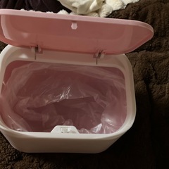 フタ付きミニゴミ箱の画像