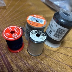 ミシン糸などの画像