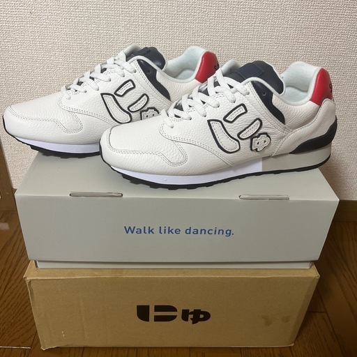 にゅーず『トリコロール』限定品 10周年記念モデルニューバランス