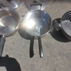 激安：台所：鍋：鍋：鍋：３点まとめて販売：便利：ステンレス鍋２台」：天ぷら鉄なべ１台：中古良品：の画像